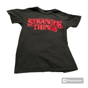 🌼🌼Stranger Things boys T-shirt Preloved🌼🌼